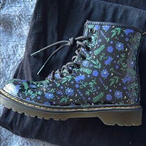 Dr. Martens Kids Boots - Black with Blue Floral